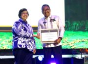 Pj. Walikota Payakumbuh Terima Penghargaan Dari Menteri Lingkungan Hidup