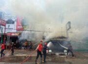 Hanguskan Kedai Ayam Goreng, Dua Warga Dilarikan Kerumah Sakit