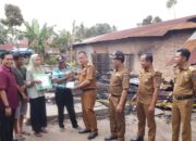 Wakil Walikota Payakumbuh Serahkan Bantuan Bagi Korban Kebakaran