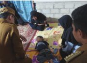 Kunjungi Bocah Derita Keropos Tulang, Walikota Payakumbuh Salurkan Bantuan Dari Masyarakat