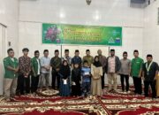 Gelar Buka Bersama, Anggota DPRD Kota Payakumbuh, Capt. Harmen Santuni Anak Yatim