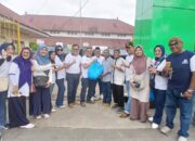 Hikmah Ramadhan, Alumni SMPN 1 Payakumbuh Bagikan 1000 Paket Takjil untuk Masyarakat