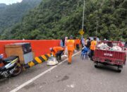 Atasi Persoalan Sampah Pasca Lebaran Idul Fitri 1446 H, DLHPP Kabupaten Limapuluh Kota Turunkan Petugas Kebersihan di Fly Over Kelok Sembilan
