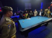 Tunjukkan “Taring” Satpol-PP Payakumbuh Tutup THM Lewati Jam Operasi