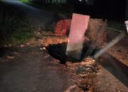 Jembatan Tanjuang Bulakan Ambruk, Akses Jalan Bukik Sitabua-Sikabu-kabu Terputus