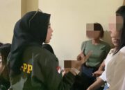 Belasan Perempuan Muda Pendamping Karaoke Digaruk di Tempat Hiburan Malam di Payakumbuh