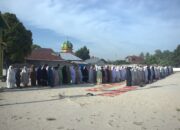 Kemarau, Ratusan Warga Gelar Sholat Istisqa dan Doa Bersama
