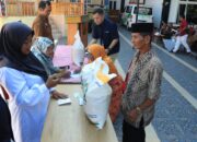 Ribuan Masyarakat Terima Cadangan Beras Pemerintah