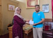 Dukung SSB, Hurisna Jamhur, Wakil Ketua DPRD Payakumbuh Bantu Bola