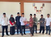 Rito-Fajar Serahkan Baju Buat Niniak Mamak, Monti dan Dubalang