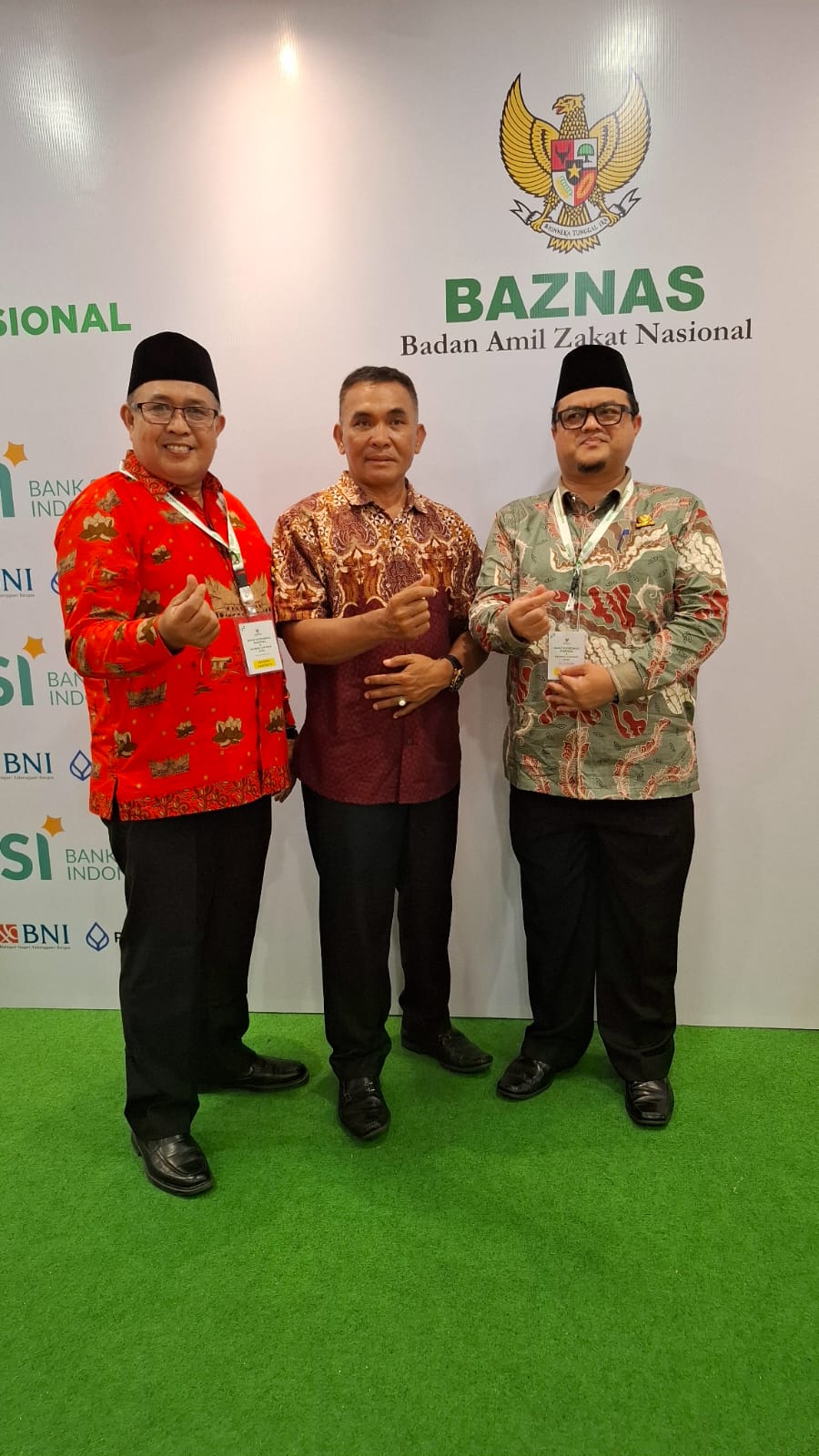 Ketua PERWANALIKO, Idris (Tengah) Bersama Pengurus BAZNAS Kabupaten Limapuluh Kota saat menghadiri Rapat Koordinasi Nasional (Rakornas) BAZNAS di Jakarta.