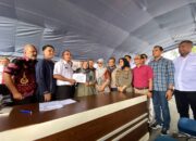 Rogoh Uang Pribadi Puluhan Juta, Anggota DPRD Payakumbuh Bantu Korban Kebakaran Pusat Pertokoan Blok Barat