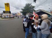 Pedagang Korban Kebakaran Pasar Blok Barat Payakumbuh Terpaksa Berjualan di Pinggir Jalan