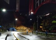 Longsor Kembali Terjadi di Kelok 9, Jalan Sumbar-Riau Tak Bisa Dilewati 