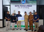 PT Bank Mandiri Taspen Serahkan CSR Bagi Korban Kebakaran Pasar Payakumbuh