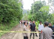 Sekda Pasbar Tinjau Lokasi Longsor Sinuruik