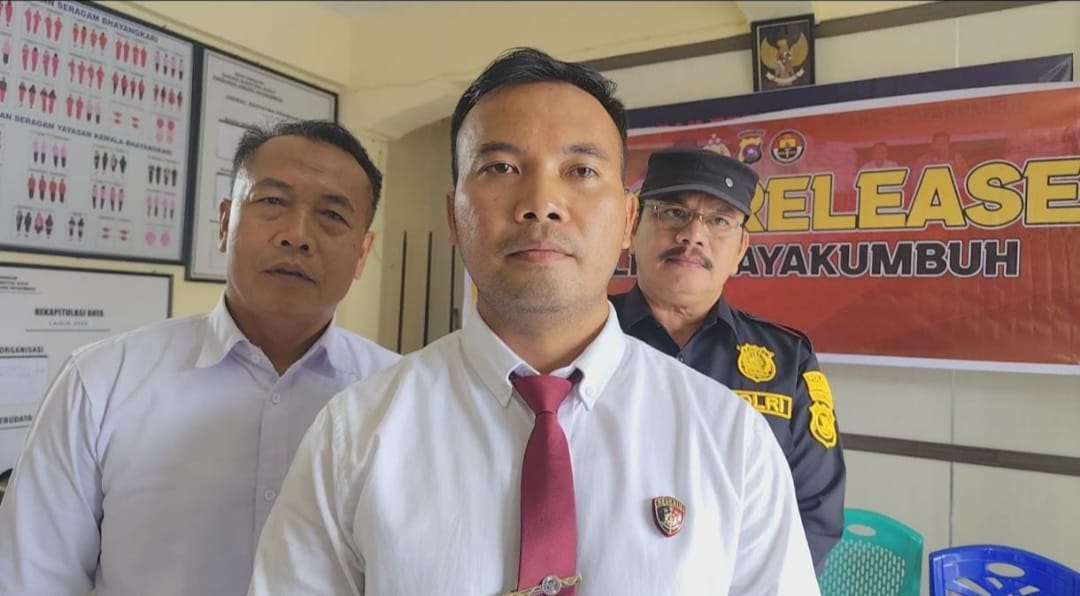 Kasat Reskrim Polres Payakumbuh, IPTU. Andrio Surya Putra Siregar (Tengah).