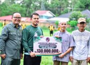 Wabup Ahlul Badrito Resha Serahkan Hibah untuk 4 Masjid dan 5 Mushalla di Nagari Guguak VIII Koto