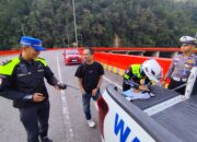 Parkir Di Jembatan Layang Kelok 9, Pengendara Ditilang 