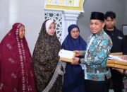 Masjid Muttahidin Parambahan Terima Bantuan Tim Safari Ramadhan