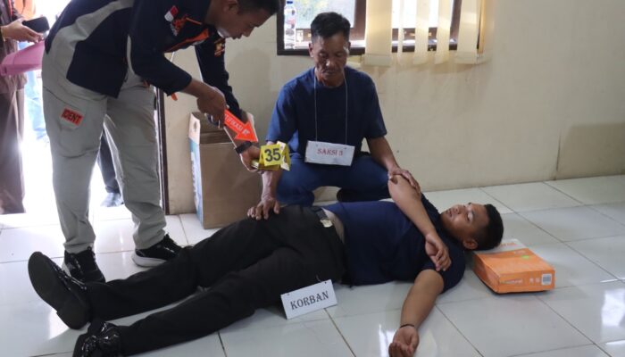 Polres Pasaman Barat Gelar Rekonstruksi Kasus Pembunuhan Pensiunan ASN, Tersangka Peragakan 36 Adegan 