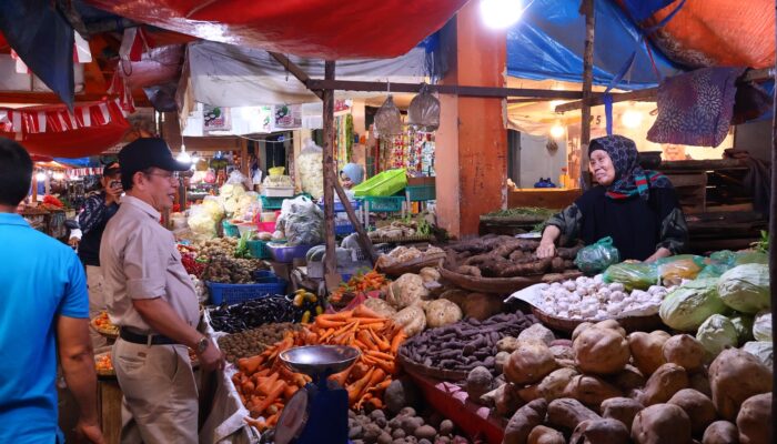 Tata Pasar Ibuah, Walikota Pastikan Tak Ada Penggusuran