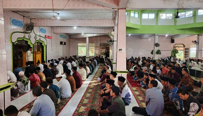 Bupati Safni Gelar Sholat Ied di Koto Tinggi Maek: “Momen Tepat Dengar Langsung Aspirasi Warga”