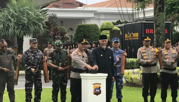 Gubernur Sumbar Minta Pengawasan BBM Subsidi Diperketat di SPBU, TNI-Polri Diminta Turun Tangan
