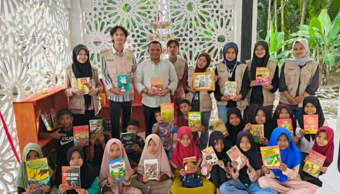 Tumbuhkan Budaya Literasi Di Jorong Puduang, Mahasiswa KKN UIN Bukittinggi Dirikan Pojok Baca Rakyat