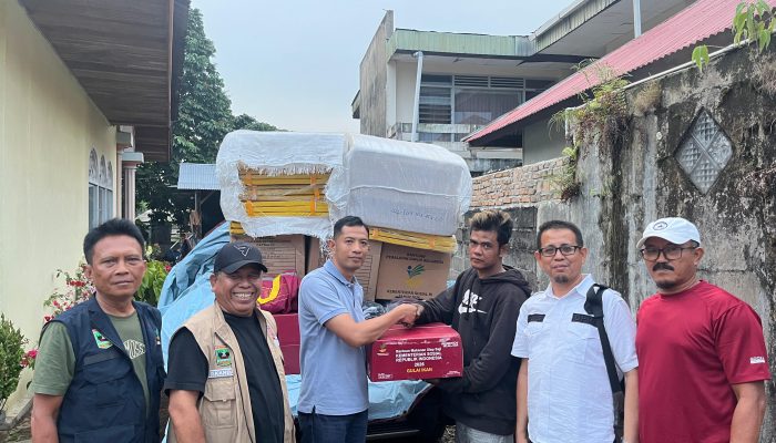 Jen Zuldi: Berkat Koordinasi, Kurang 24 Jam Pemprov Sumbar Berikan Bantuan untuk Korban Kebakaran Padang Tiakar