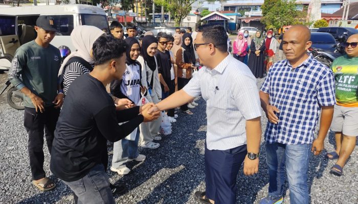 Ketua KONI Lepas 25 Atlet Taekwondo Kabupaten Limapuluh Kota Ikuti Tournament Riau Challenge Piala Kodam XIX Tuanku Tambusai 2026 di Kota Pekanbaru