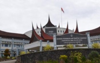Foto : Gedung DPRD Kabupaten Limapuluh Kota. (Ist)