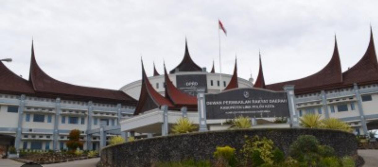 Foto : Gedung DPRD Kabupaten Limapuluh Kota. (Ist)